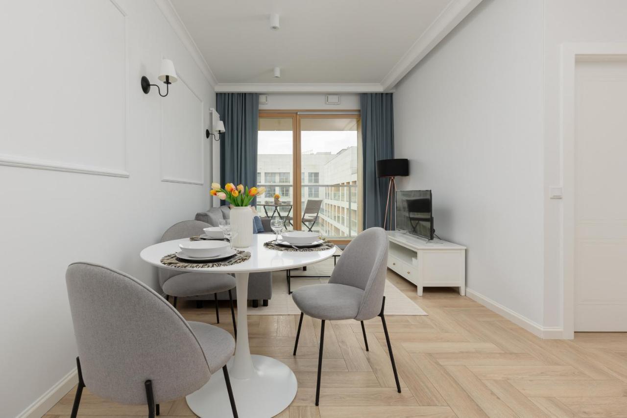 Stylish Apartment Kolejowa & Parking & Balcony By Noclegi Renters ワルシャワ エクステリア 写真