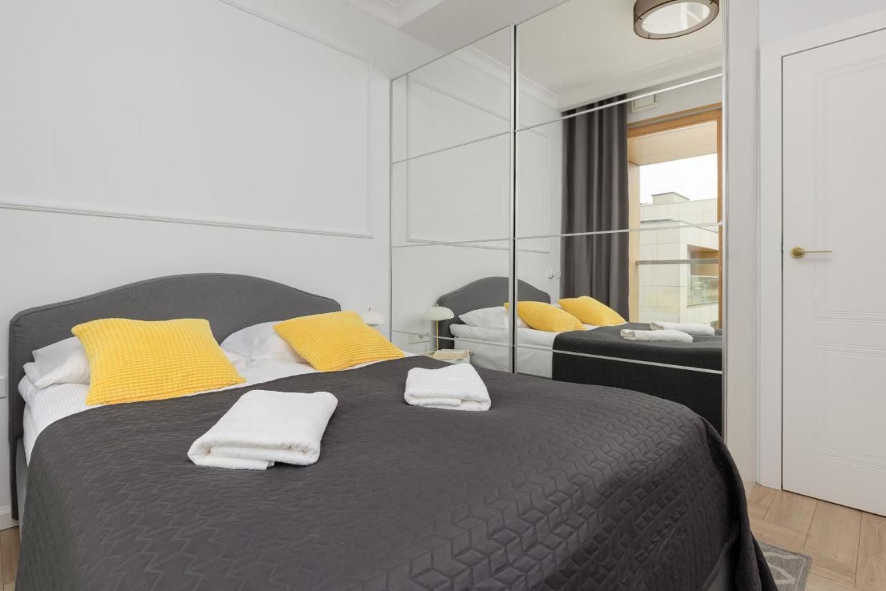 Stylish Apartment Kolejowa & Parking & Balcony By Noclegi Renters ワルシャワ エクステリア 写真
